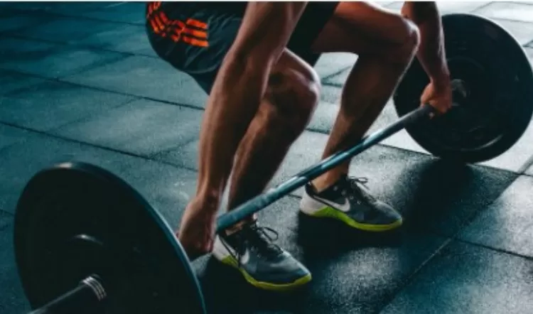 Ilustrasi-angkat-berat-Victor-Freitas_-Pexelscom-2057388632