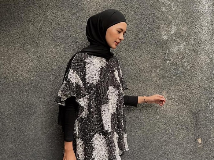 tutorial-hijab-pashmina-instan-ala-paula-verhoeven-1744710859954_43