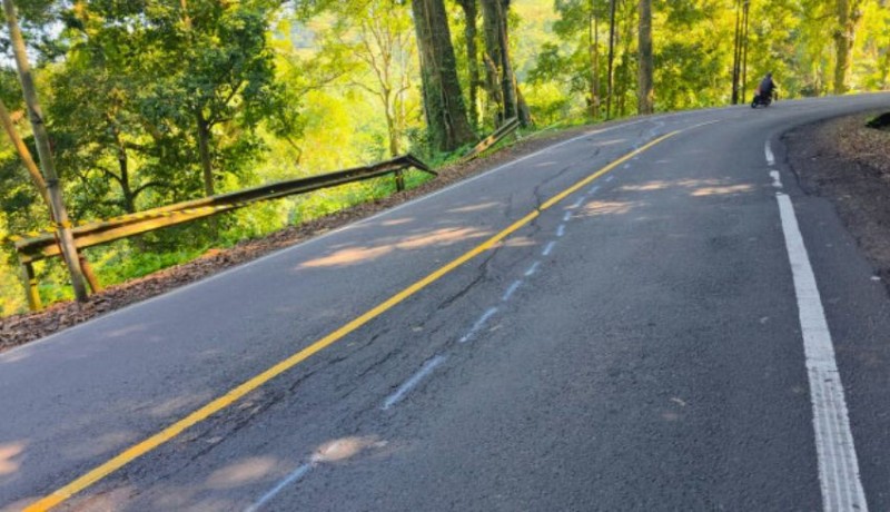 simpanan-jalur-gumitir-ditutup-total-selama-2-bu-800-2025-07-22-123900_0