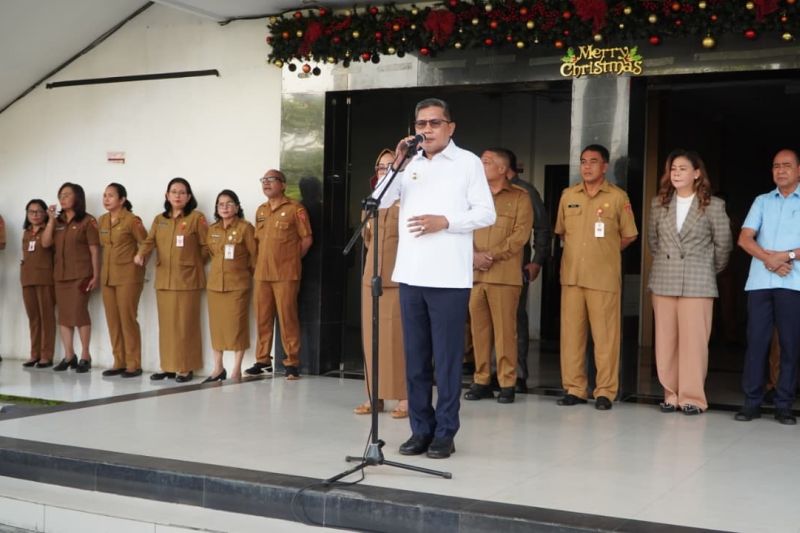 efisiensi-anggaran-pemkot-ambon-terapkan-sistem-kerja-bergilir-bagi-asn-693f9f685a752