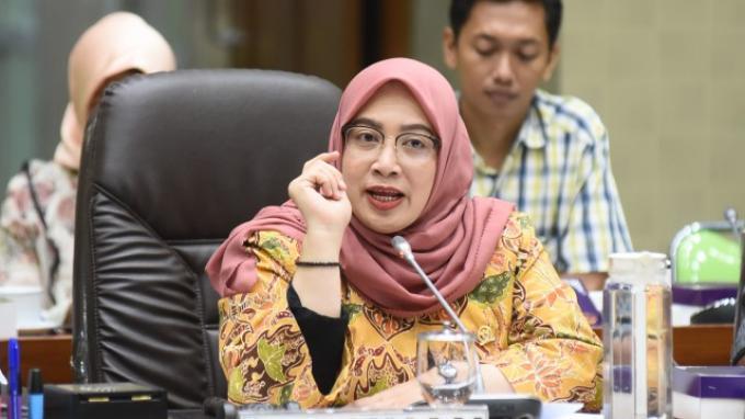 wakil-ketua-komisi-ix-dpr-ri-nihayatul-wafiroh