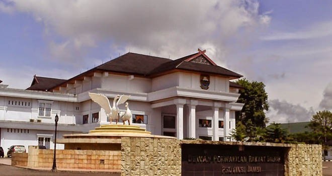 9816kantor-dprd-provinsi-jambi