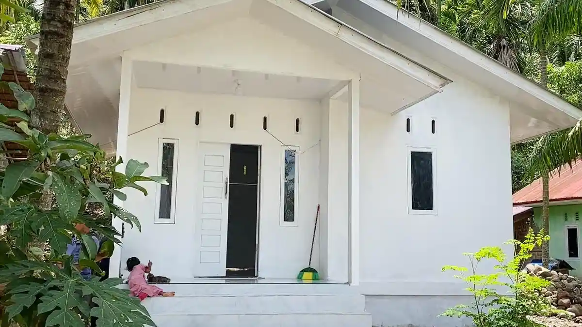 RUMAH-LAYAK-HUNI-BAGI-GURU-NGAJI_1