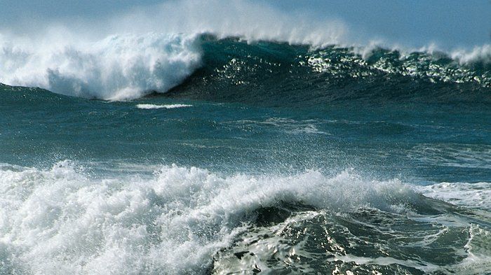 5-fakta-gelombang-tinggi-4-meter-intai-perairan-indonesia-nelayan-waspada-GiwxO17d9j