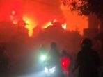 6acae6fc96a61-detik-detik-mengerikan-500-rumah-terbakar-di-dusun-serdang-bpbd-bangka-selatan-jumlah-korban-2000-jiwa_gemini_375_211