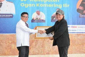dpp-iwo-anugerahi-bupati-oki-kepala-daerah-peduli-peningkatan-kompetensi-jurnalis-220802m-rev2.jpg