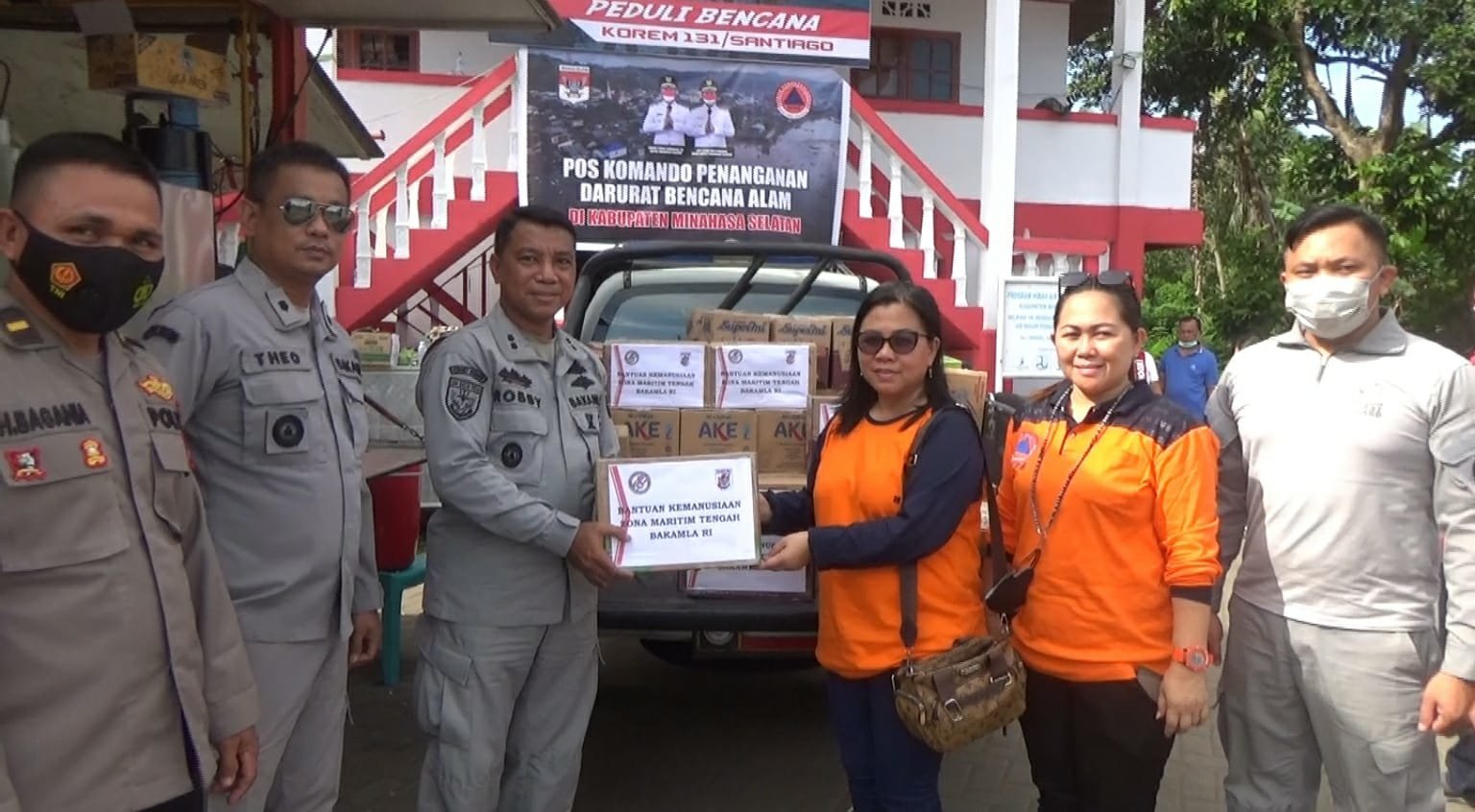 peduli-bencana-amurang-bakamla-ri-salurkan-bantuan-220802v-rev1.jpg