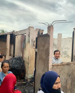 kebakaran-di-lorong-manggar-1-palembang-meludeskan-11-rumah-220802q-rev1.jpg