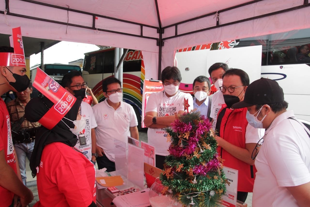 trafik-broadband-telkomsel-melonjak-hingga-22-di-nataru-2022-2208024-rev1.jpg