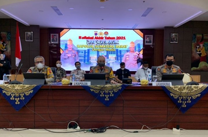 kapolda-klaim-angka-kriminal-turun-sepanjang-2021-di-sumbar-220802q-rev2.jpg