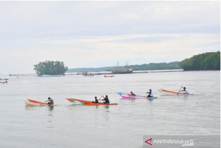 pkt-promosikan-wisata-laut-dengan-lomba-race-laut-dan-dayung-220802a-rev2.jpg
