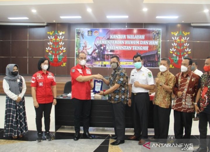 dprd-kapuas-libatkan-kemenkumham-dalam-penyusunan-produk-hukum-2208026-rev1.jpg