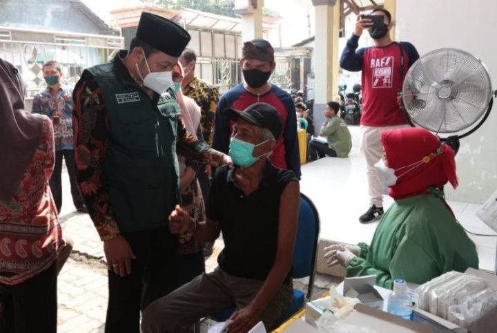 tiga-persen-lagi-vaksinasi-covid-19-kabupaten-sidoarjo-capai-target-220802y-rev1.jpg