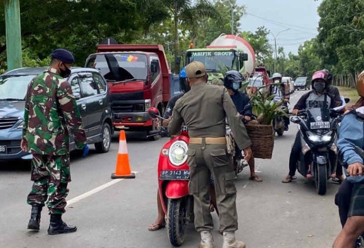 dinkes-tanjungpinang-razia-protokol-kesehatan-seminggu-sekali-220802z-rev1.jpg