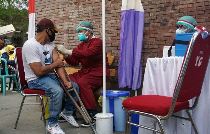 pemkot-kediri-beri-layanan-jemput-antar-disabilitas-ikut-vaksinasi-2208022-rev1.jpg