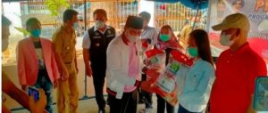 gandeng-dpp-gencar-herman-deru-salurkan-bansos-untuk-insan-pers-terdampak-covid-19-220802k-rev1.jpg