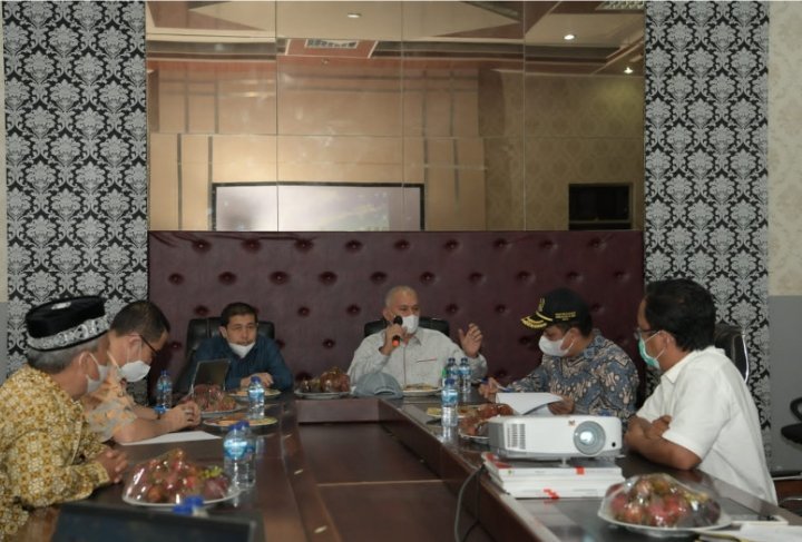 sekda-bahas-percepatan-vaksinasi-di-aceh-2208027-rev1.jpg