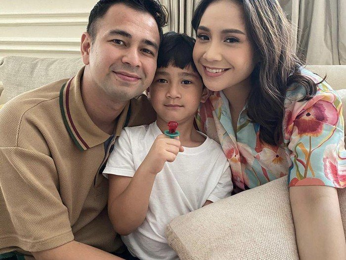rafathar-panik-lihat-nagita-slavina-menggigil-saat-positif-covid-19-2208022-rev1.jpg