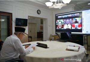 wapres-kerja-pers-harus-berjalan-di-tengah-pandemi-2208025-rev1.jpg