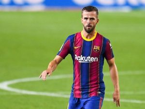 miralem-pjanic-dikabarkan-mau-potong-gaji-demi-balik-ke-juventus-220802v-rev1.jpg