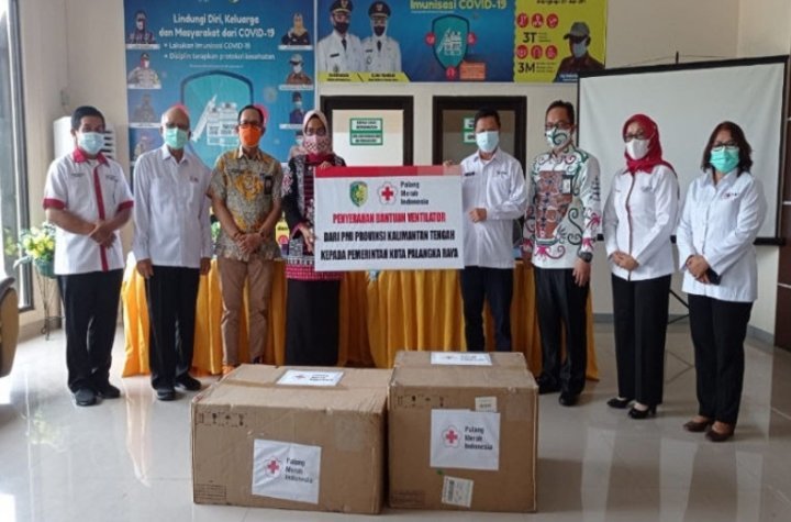 pmi-kalteng-serahkan-bantuan-ventilator-untuk-rs-kota-palangka-raya-2208028-rev1.jpg