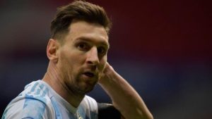 messi-takkan-sebesar-maradona-sekalipun-juara-piala-dunia-4-kali-2208027-rev1.jpg