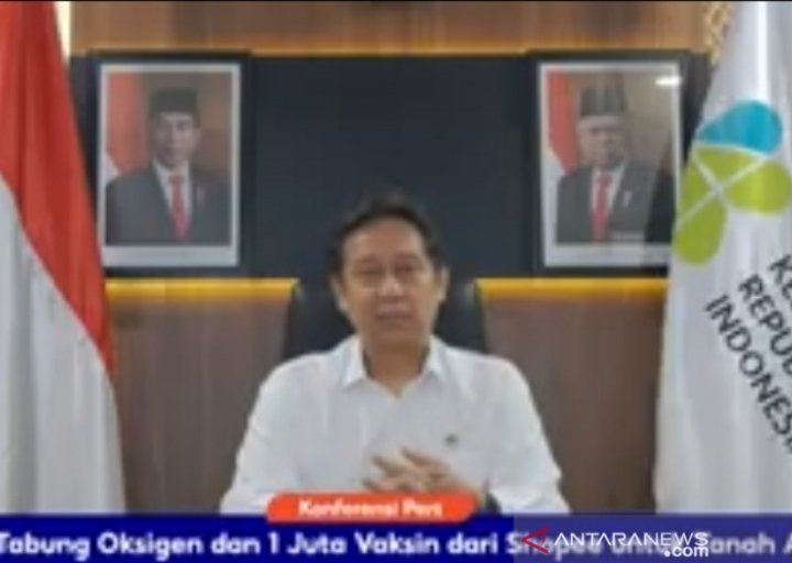 menkes-terima-bantuan-1000-tabung-oksigen-dan-1-juta-vaksin-covid-19-220802m-rev1.jpg