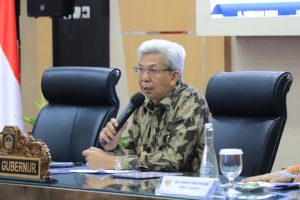herman-deru-instruksikan-bentuk-tim-perumus-perda-dan-pergub-tentang-pendidikan-di-masa-pandemi-2208021-rev1.jpg