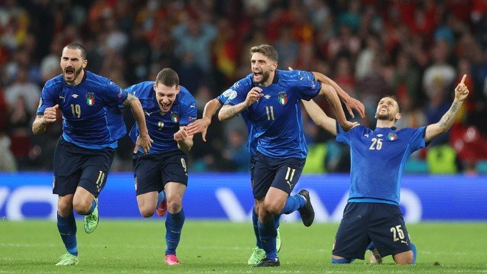 euro-2020-italia-bisa-bermain-dengan-gaya-apa-saja-2208026-rev1.jpg