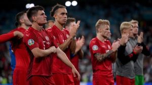denmark-dirampok-inggris-di-wembley-220802r-rev1.jpg