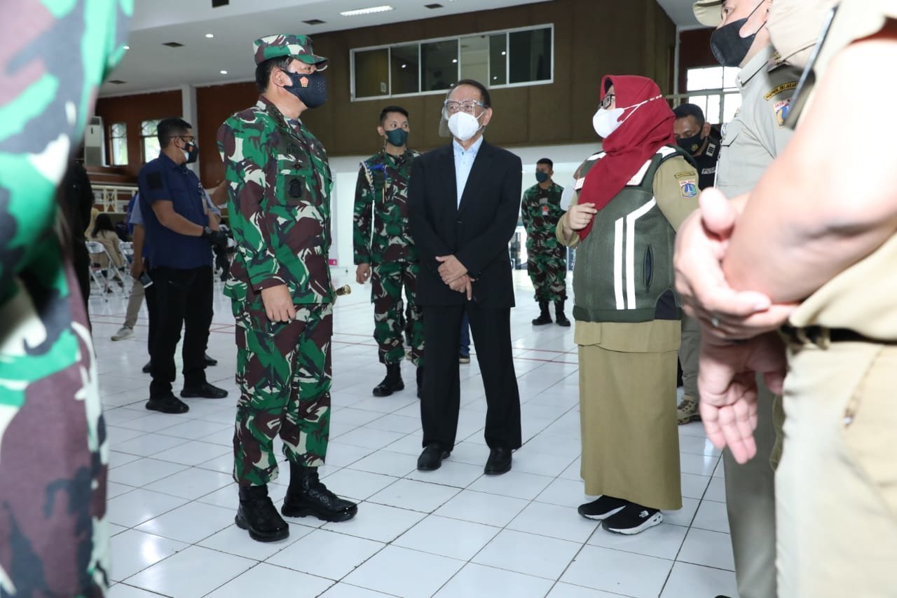 prajurit-tak-gentar-hadapi-covid-panglima-tni-perintahkan-gencarkan-serbuan-vaksinasi-220802w-rev1.jpg