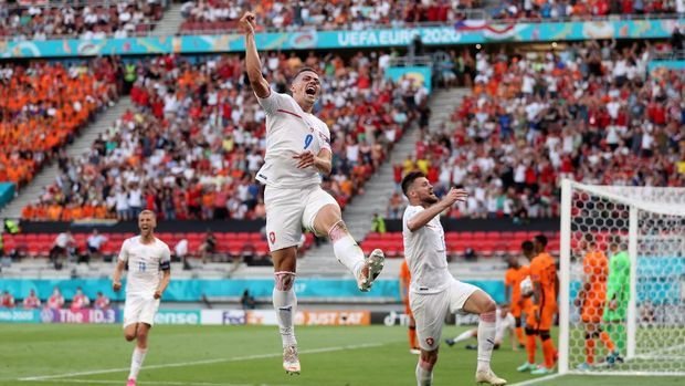 hasil-belanda-vs-ceko-oranje-tersingkir-de-ligt-dikartu-merah-2208029-rev1.jpg