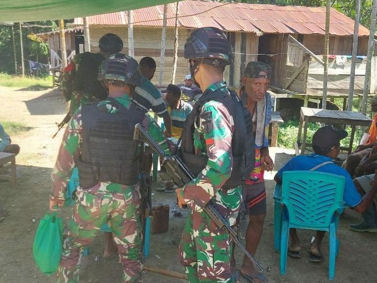 melalui-komsos-tni-ciptakan-suasana-kondusif-di-perbatasan-papua-220802p-rev1.jpg