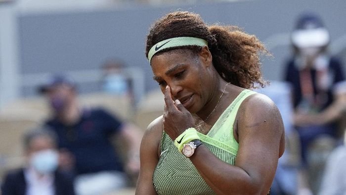 prancis-terbuka-2021-serena-kandas-medvedev-vs-tsitsipas-di-8-besar-220802y-rev1.jpg