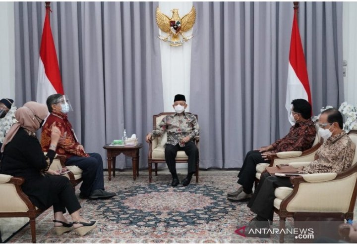 wapres-minta-bank-syariah-indonesia-lebih-kompetitif-220802j-rev1.jpg