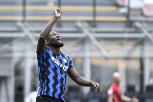 romelu-lukaku-nomor-satu-buat-segalanya-di-inter-milan-220802z-rev1.jpg