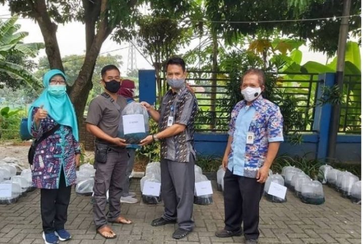 dkp-tangerang-distribusikan-bantuan-104000-benih-lele-2208020-rev1.jpg
