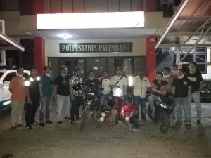 dua-sahabat-raja-jambret-tersungkur-dicium-timah-panas-unit-ranmor-2208028-rev1.jpg