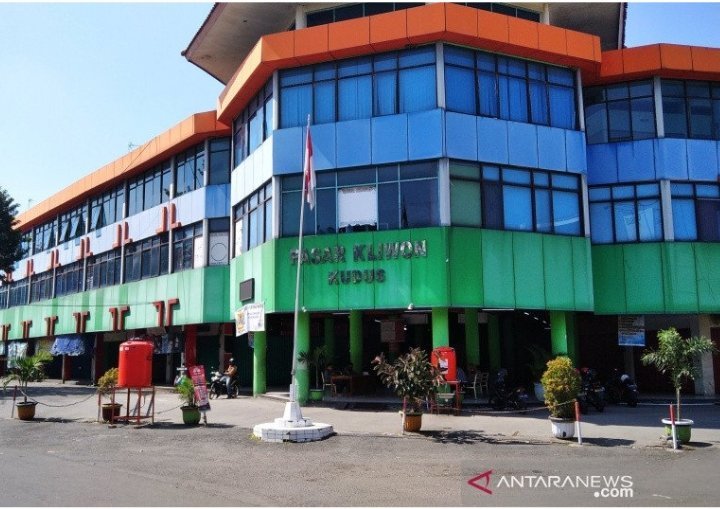 ribuan-pedagang-pasar-kliwon-kudus-belum-juga-lunasi-sewa-kios-220802y-rev1.jpg