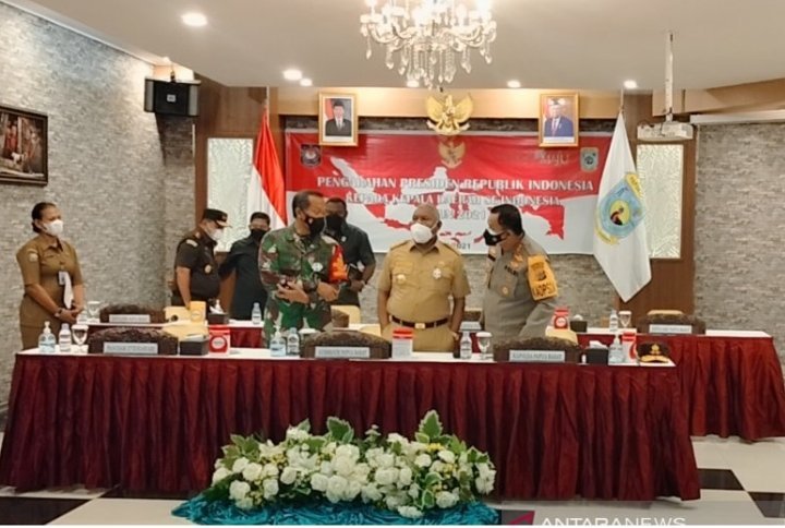 positif-covid-19-papua-barat-menurun-gubernur-lapor-ke-presiden-2208023-rev1.jpg