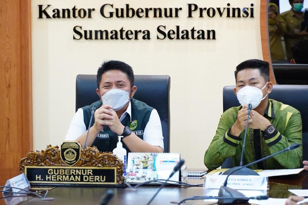 herman-deru-dapat-dukungan-penuh-legislatif-rekrut-ribuan-ppl-baru-220802f-rev1.jpg