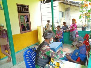 jaga-kondisi-kesehatan-masyarakat-satgas-yonif-512-bagikan-vitamin-di-perbatasan-2208029-rev1.jpg