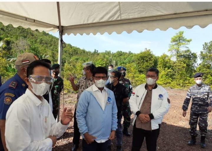menkominfo-tinjau-kesiapan-lahan-pembangunan-pusat-data-nasional-2208026-rev1.jpg