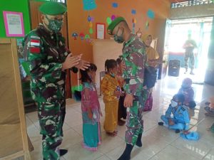 satgas-yonif-512-peringati-hari-kartini-dengan-murid-tk-di-perbatasan-papua-2208028-rev1.jpg