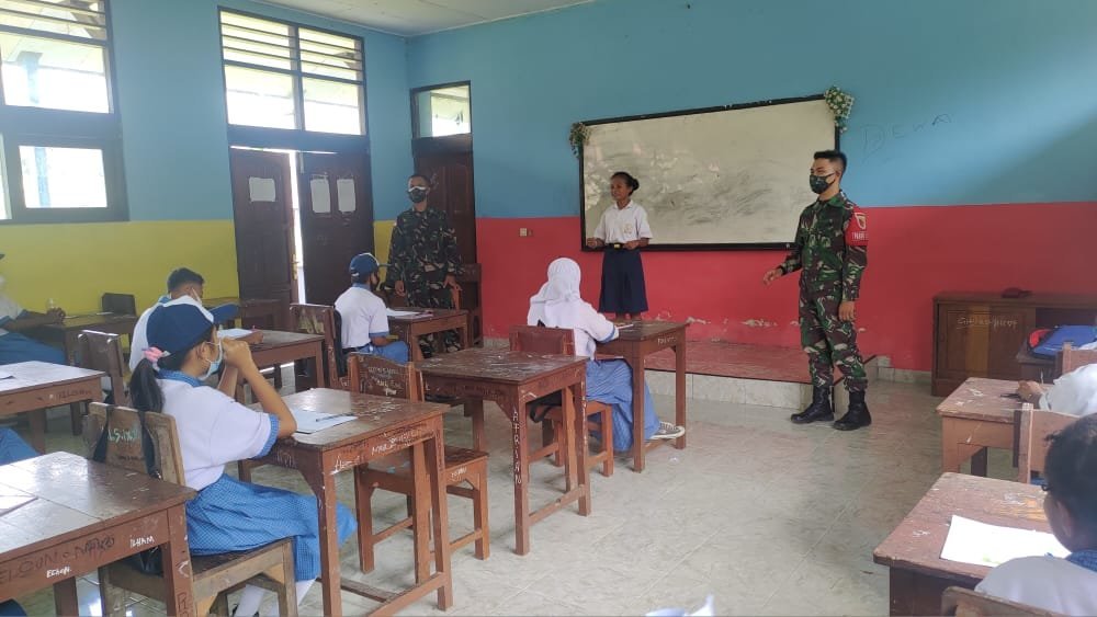 giat-sosial-satgas-yonif-512qy-di-ujung-timur-indonesia-220802b-rev1.jpg