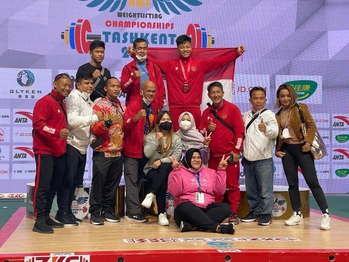 rahmat-erwin-juga-kantongi-perunggu-di-kejuaraan-asia-angkat-besi-220802n-rev1.jpg