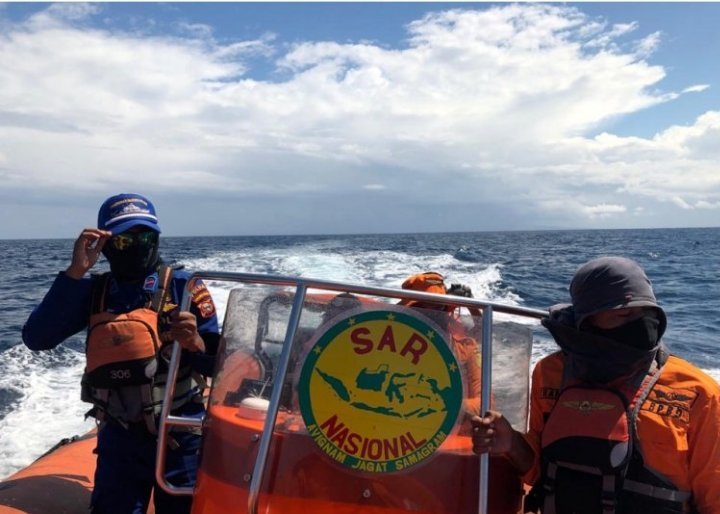tim-sar-hentikan-pencarian-remaja-tercebur-di-laut-banda-220802h-rev1.jpg