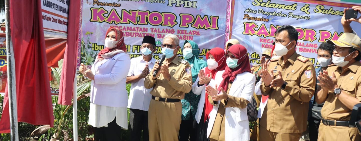ketua-pmi-kabupaten-banyuasin-dan-wakil-bupati-banyuasin-resmikan-kantor-pmi-kecamatan-talang-kelapa-220802e-rev1.jpg