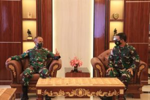 tingkatkan-sinergitas-tni-di-wilayah-papua-kodam-cenderawasih-jalin-kerjasama-dengan-koops-tni-au-iii-220802l-rev1.jpg