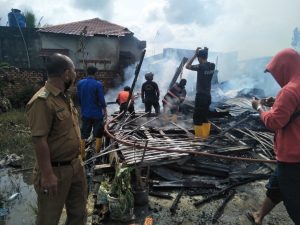 home-industi-pembuatan-kasur-di-kawasan-11-ulu-terbakar-2208027-rev1.jpg